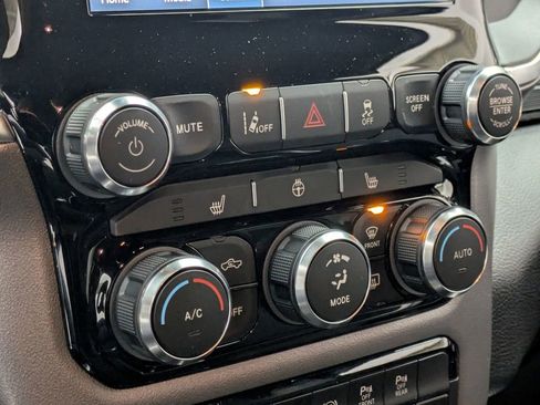 New 2024 RAM 2500 Big Horn w/ Safety Group image 34