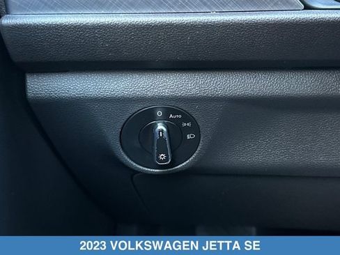 Used 2023 Volkswagen Jetta SE w/ Panoramic Sunroof Package FWD image 29