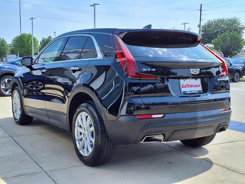 Used 2023 Cadillac XT4 Luxury FWD image 3