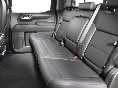 Used 2023 GMC Sierra 1500 SLT w/ SLT Premium Package image 21