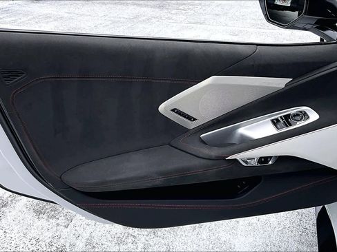 Used 2023 Chevrolet Corvette Stingray Premium Cpe w/ Z51 Performance Package image 16