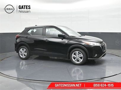 New 2025 Nissan Kicks Play S