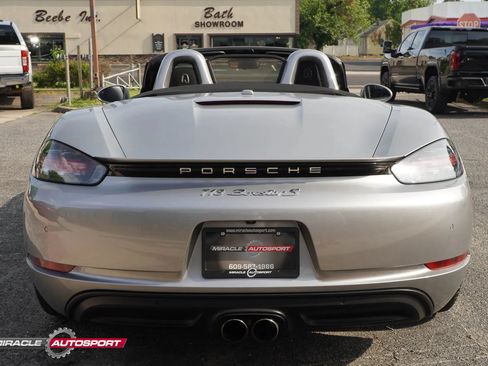 Used 2018 Porsche 718 Boxster S RWD image 6