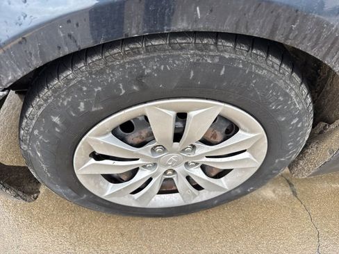 Used 2011 Hyundai Sonata GLS image 2