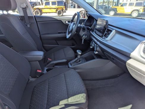 Used 2023 Kia Rio S image 31