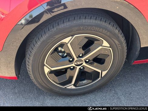 Used 2023 Kia Niro FWD image 9