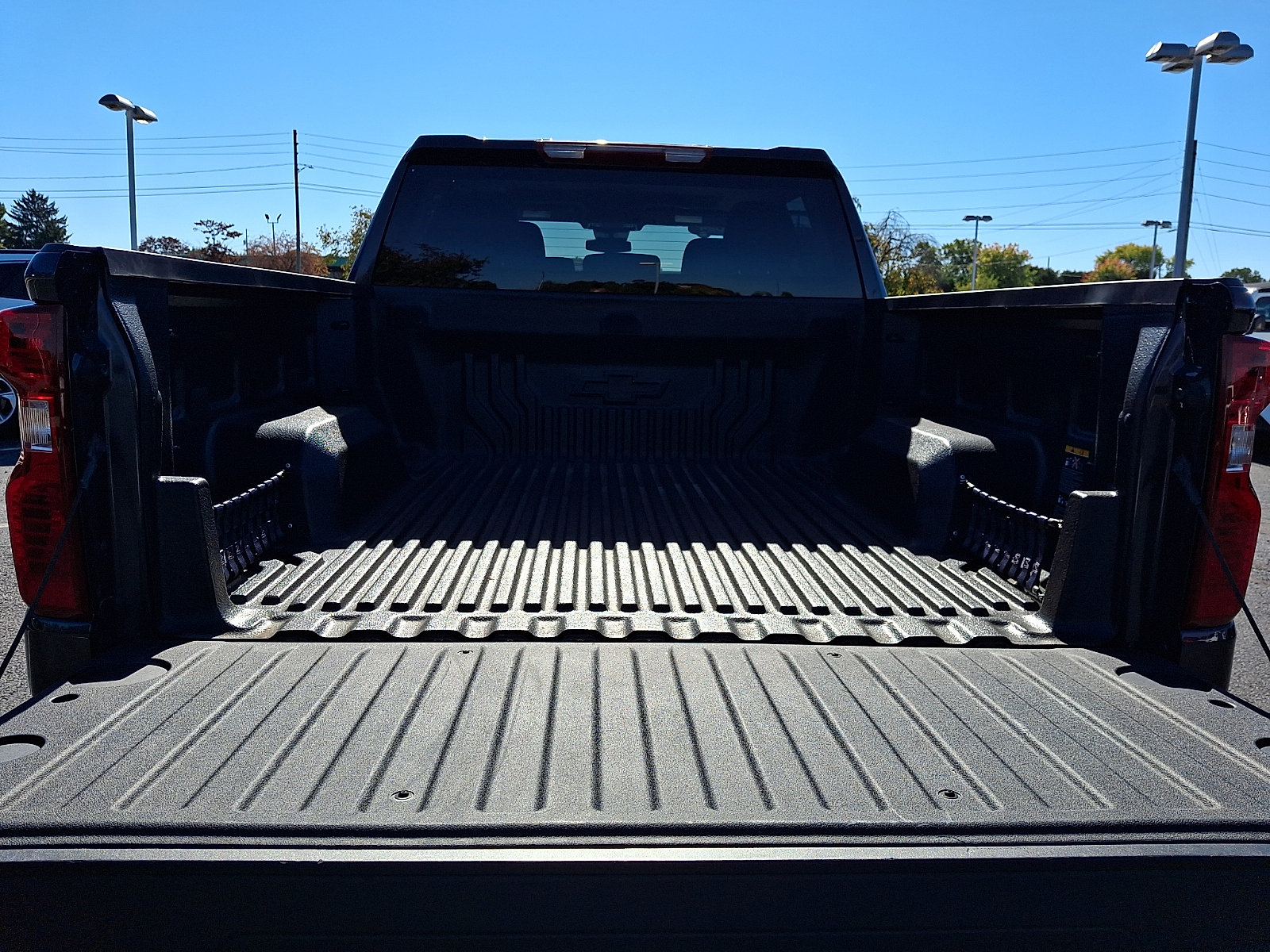 Certified 2024 Chevrolet Silverado 1500 LT AWD/4WD image 28
