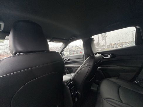 New 2026 Jeep Compass Limited image 28