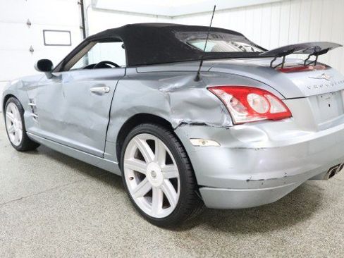 Used 2005 Chrysler Crossfire Limited RWD image 3