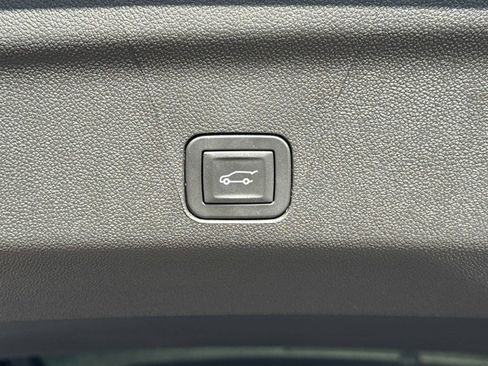 Used 2026 GMC Yukon XL AT4 Ultimate w/ LPO, Floor Liner Package AWD/4WD image 14