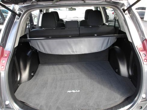 Used 2015 Toyota RAV4 LE AWD/4WD image 11