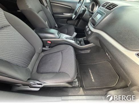 Used 2016 Dodge Journey SXT image 12
