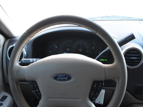 Used 2004 Ford Expedition Eddie Bauer image 42