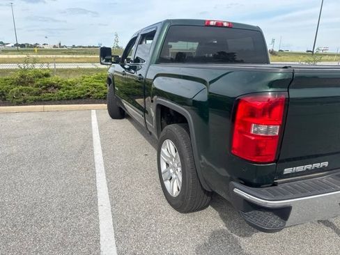 Used 2015 GMC Sierra 1500 SLE w/ SLE Value Package AWD/4WD image 4