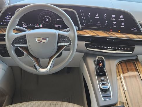 Used 2021 Cadillac Escalade Premium Luxury Platinum AWD/4WD image 27