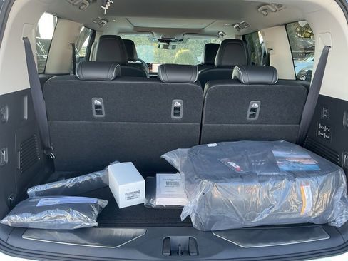 Used 2026 INFINITI QX80 Luxe w/ Exterior Package image 28