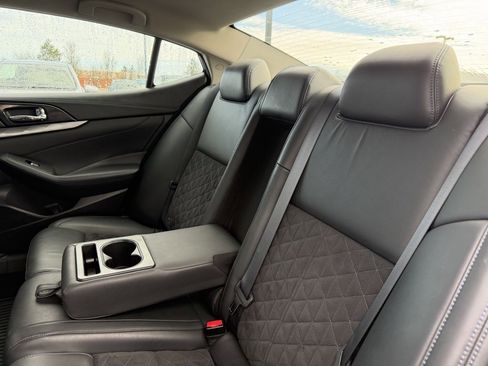 Used 2018 Nissan Maxima SR w/ Midnight Edition image 32