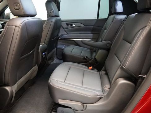 New 2025 Chevrolet Traverse LT w/ Driver Confidence Package image 15