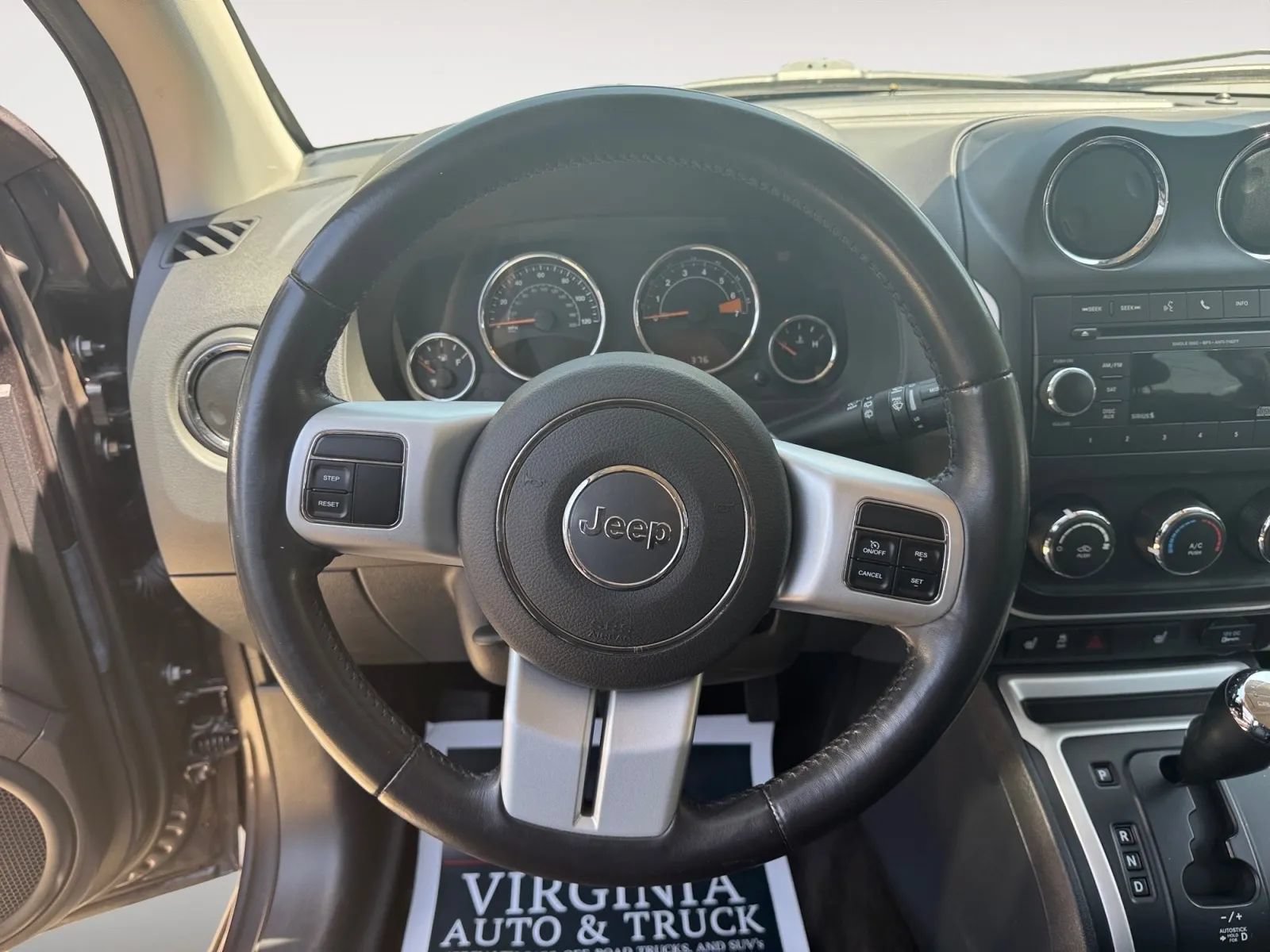 Used 2017 Jeep Compass High Altitude FWD image 13