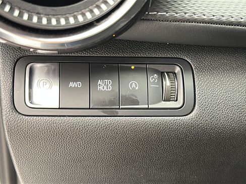 Used 2025 Chevrolet Equinox LT AWD/4WD image 22