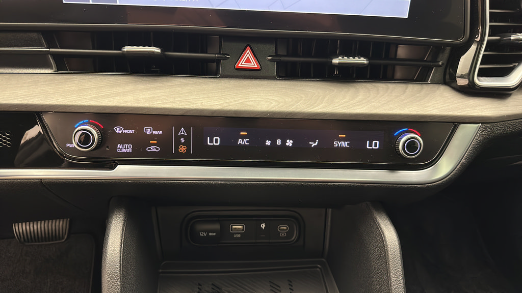 Used 2024 Kia Sportage X-Line w/ X-Line Premium Package AWD/4WD image 18