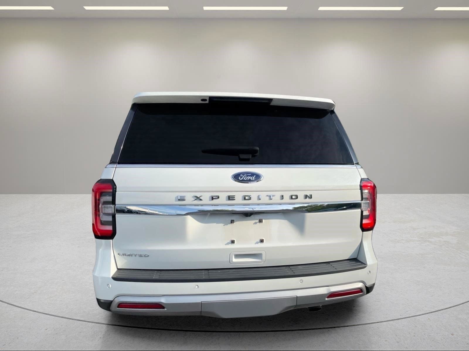 Used 2024 Ford Expedition Limited RWD image 15