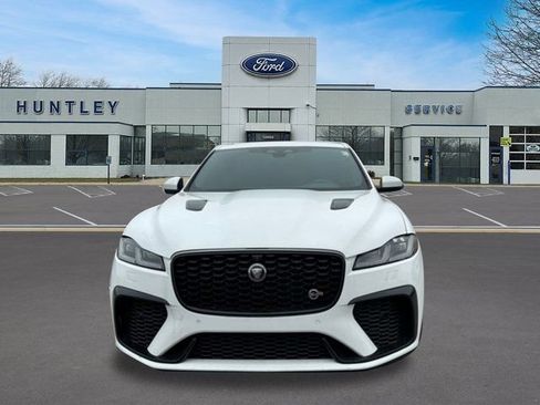 Used 2023 Jaguar F-PACE SVR AWD/4WD image 2