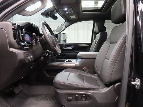 Used 2024 Chevrolet Silverado 2500 LTZ w/ LTZ Plus Package image 9