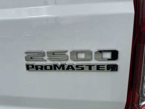 Used 2025 RAM ProMaster 2500 w/ Convenience Group FWD image 4