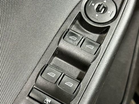 Used 2014 Ford Focus SE w/ SE Winter Package FWD image 18