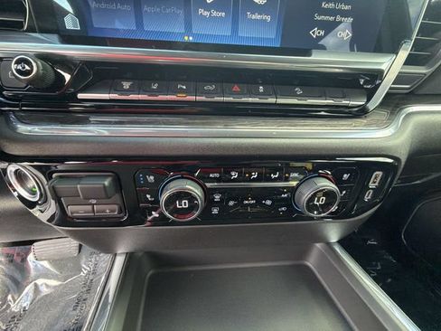 Used 2025 Chevrolet Silverado 2500 LTZ w/ LTZ Plus Package AWD/4WD image 18