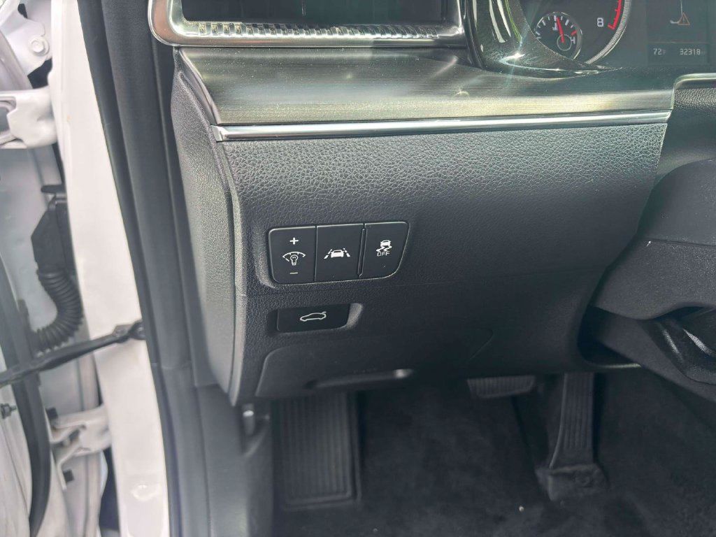 Used 2023 Kia K5 GT FWD image 19