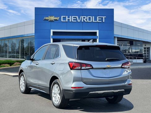 Certified 2024 Chevrolet Equinox LT FWD image 3