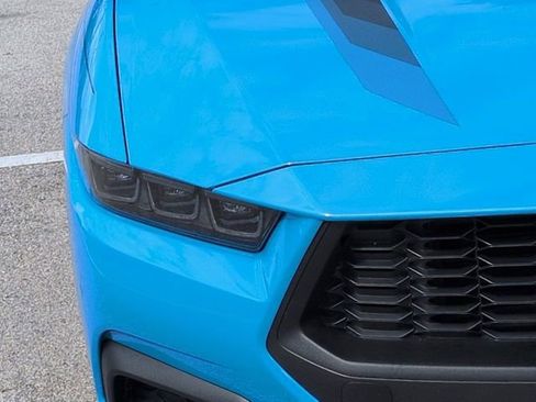 Certified 2025 Ford Mustang Premium image 10