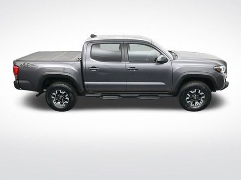Used 2017 Toyota Tacoma TRD Off-Road image 23