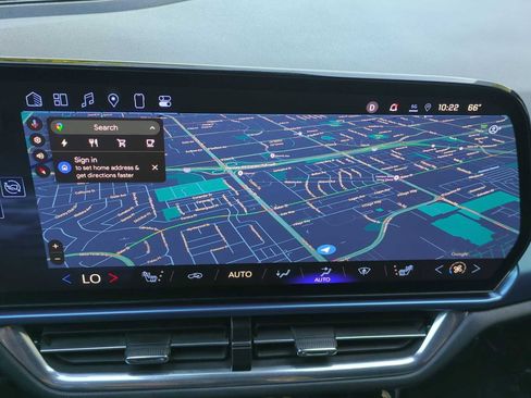 Used 2025 Chevrolet Equinox EV LT w/ Convenience Package image 19