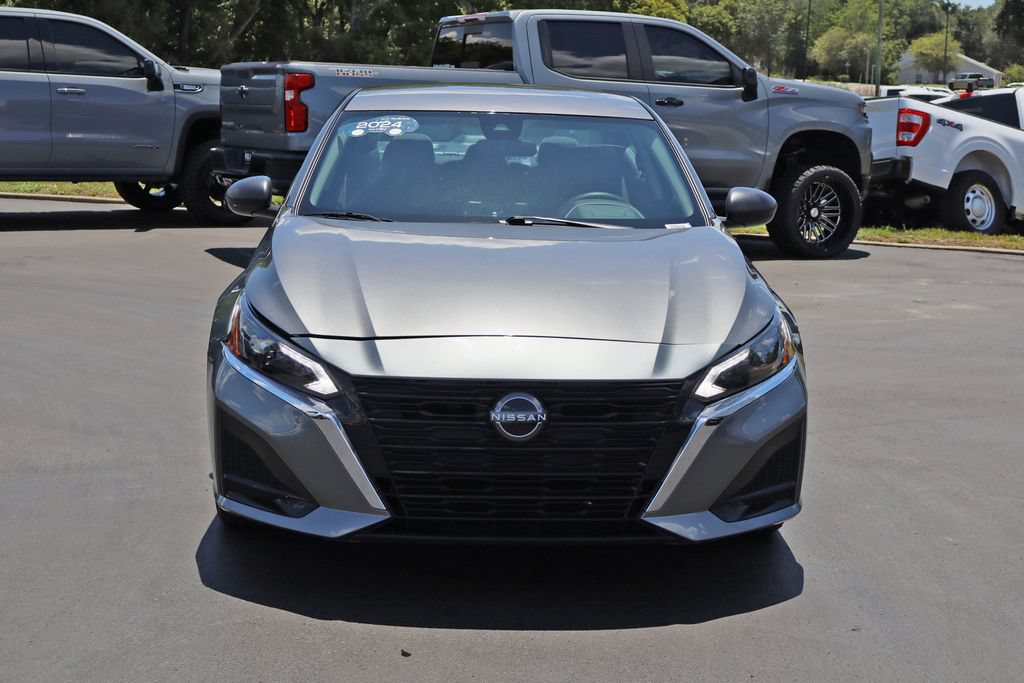 Used 2024 Nissan Altima 2.5 SV FWD image 4