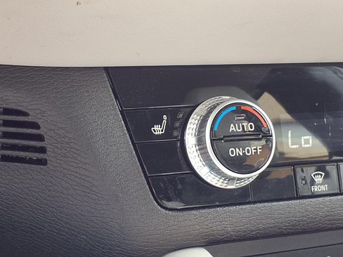 Used 2025 Mitsubishi Outlander SE AWD/4WD image 5