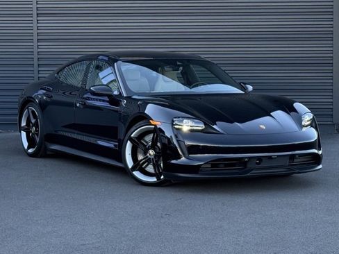 Used 2024 Porsche Taycan 4S image 9