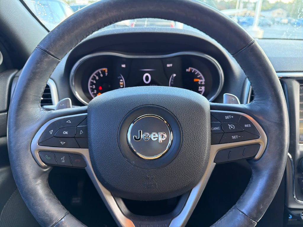 Used 2017 Jeep Grand Cherokee Altitude AWD/4WD image 12