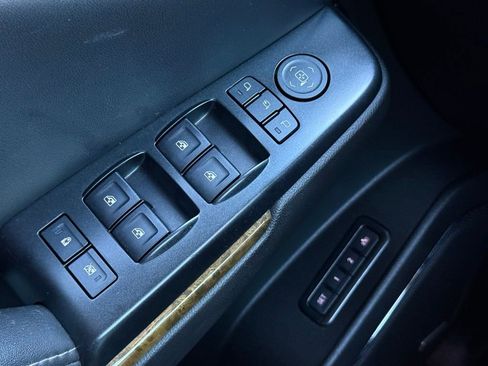 Used 2017 GMC Yukon Denali image 19