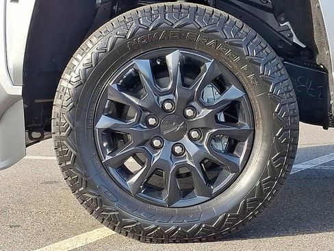 Used 2025 Toyota Tacoma SR5 image 8