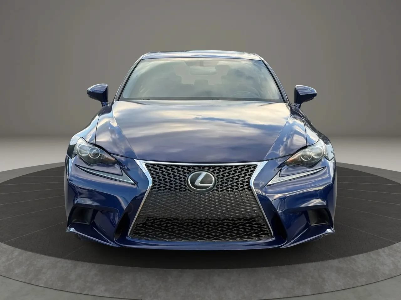 Used 2016 Lexus IS 200t w/ F Sport Package RWD image 2