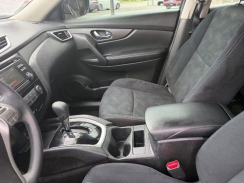 Used 2016 Nissan Rogue S FWD image 20