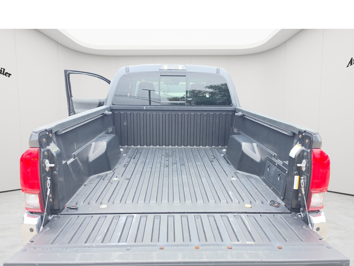 Used 2021 Toyota Tacoma SR5 RWD image 24