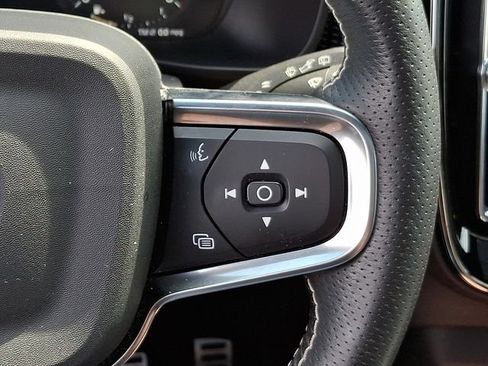 Used 2021 Volvo XC40 T5 R-Design w/ Climate Package AWD/4WD image 23