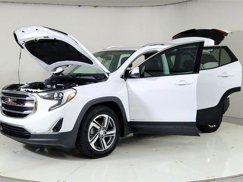 Used 2021 GMC Terrain SLT image 10