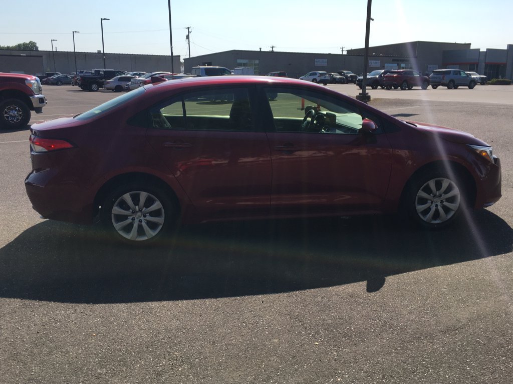Used 2024 Toyota Corolla LE FWD image 8