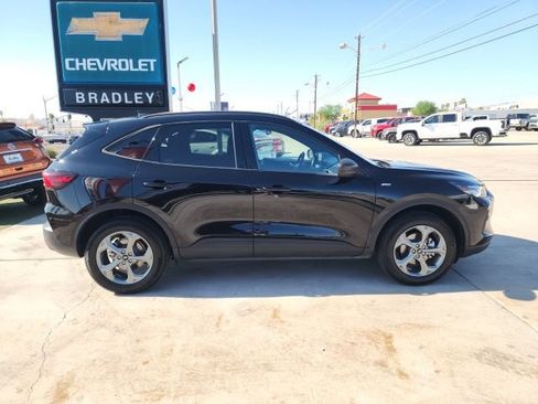 Used 2025 Ford Escape ST-Line AWD/4WD image 3