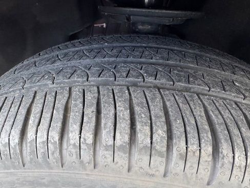 Used 2023 Ford Explorer Platinum w/ Technology Package image 13